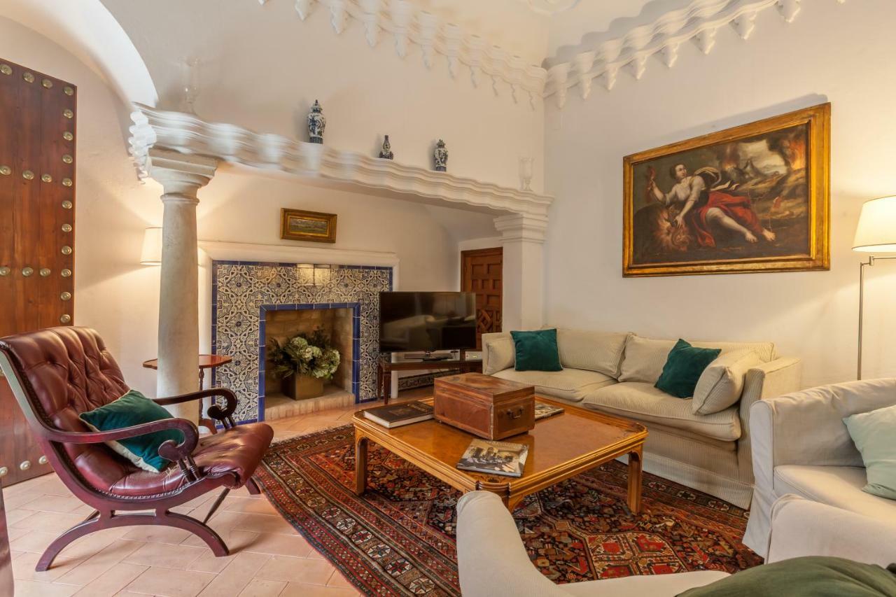Villa Elvira, Exclusive Pool And Gardens In The Heart Of Sevilla Экстерьер фото