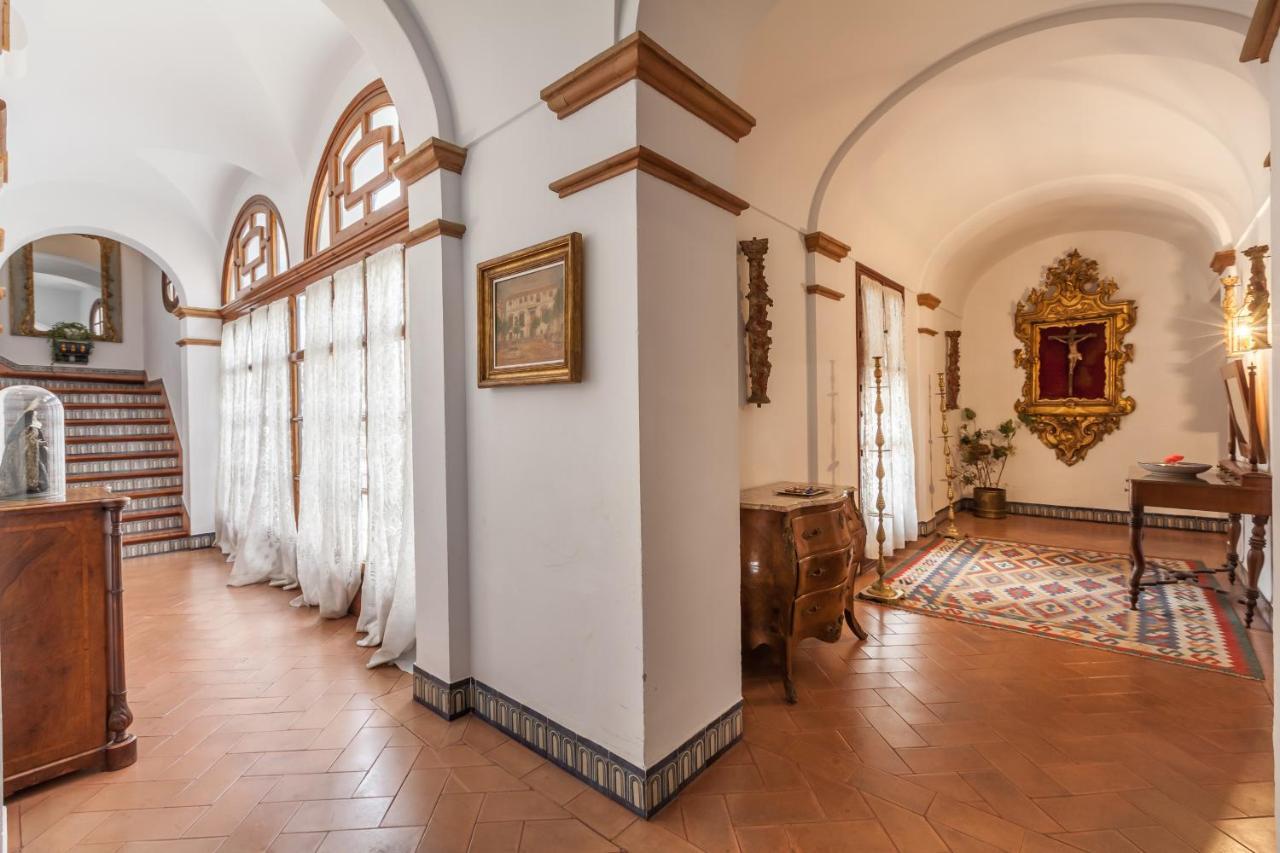 Villa Elvira, Exclusive Pool And Gardens In The Heart Of Sevilla Экстерьер фото