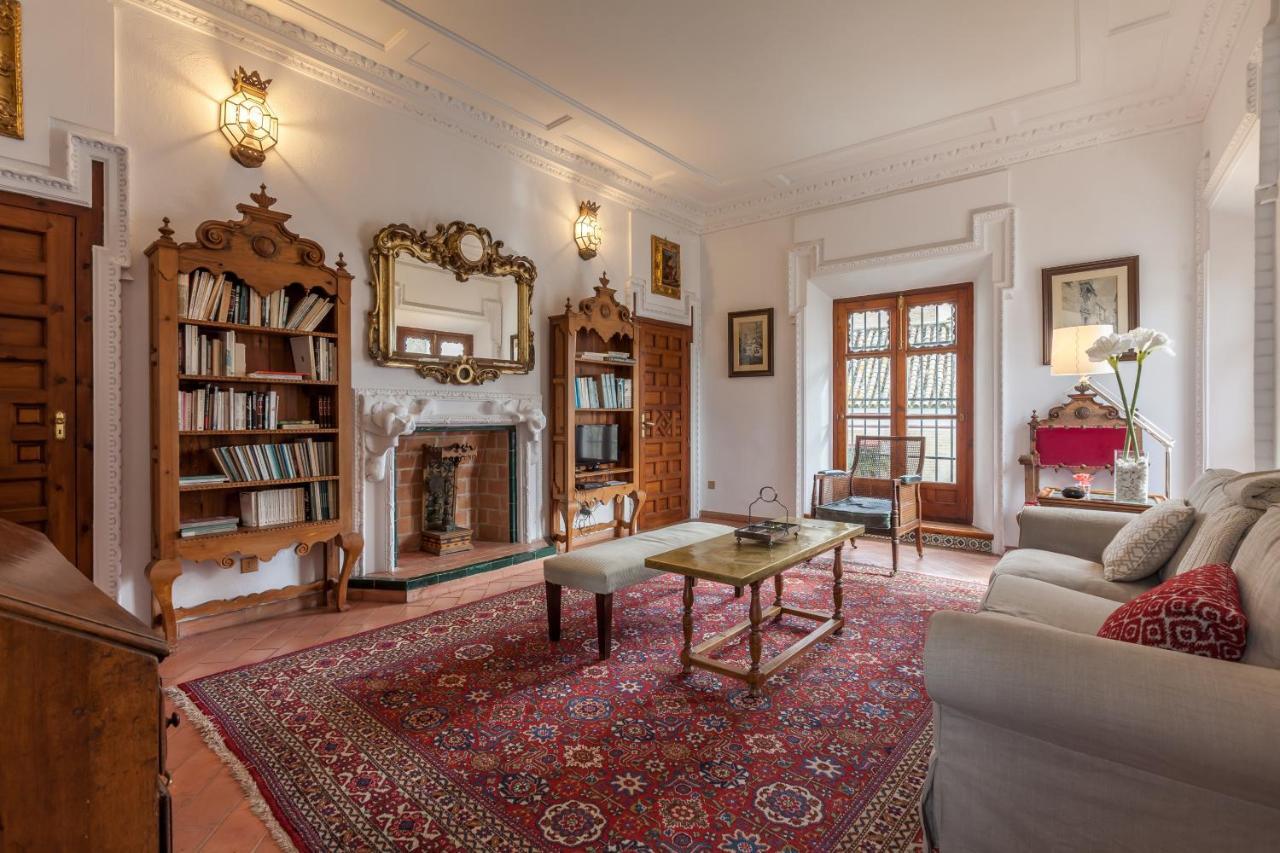 Villa Elvira, Exclusive Pool And Gardens In The Heart Of Sevilla Экстерьер фото