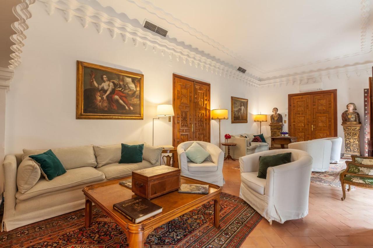 Villa Elvira, Exclusive Pool And Gardens In The Heart Of Sevilla Экстерьер фото